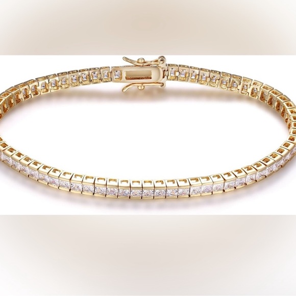 18k Petite Princess Tennis Bracelet - Picture 2 of 9